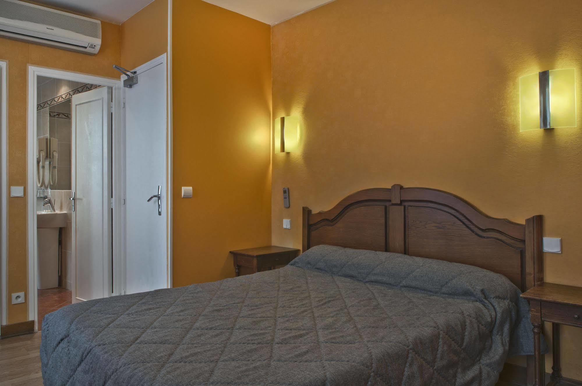 Hotel Du Commerce Paris Eksteriør bilde